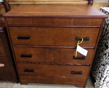 Refurbished vintage dresser with modern black drawer pulls
$150.00