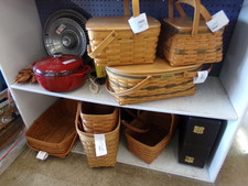 Longaberger baskets
Featured is top right basket with 2 handles, liner and lid
$35.00